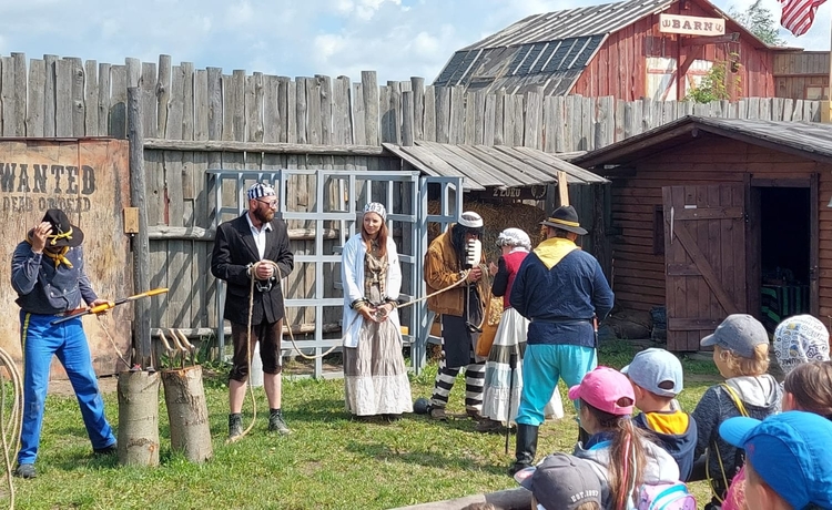 289772953_1399023257284585_2737760014234158841_n